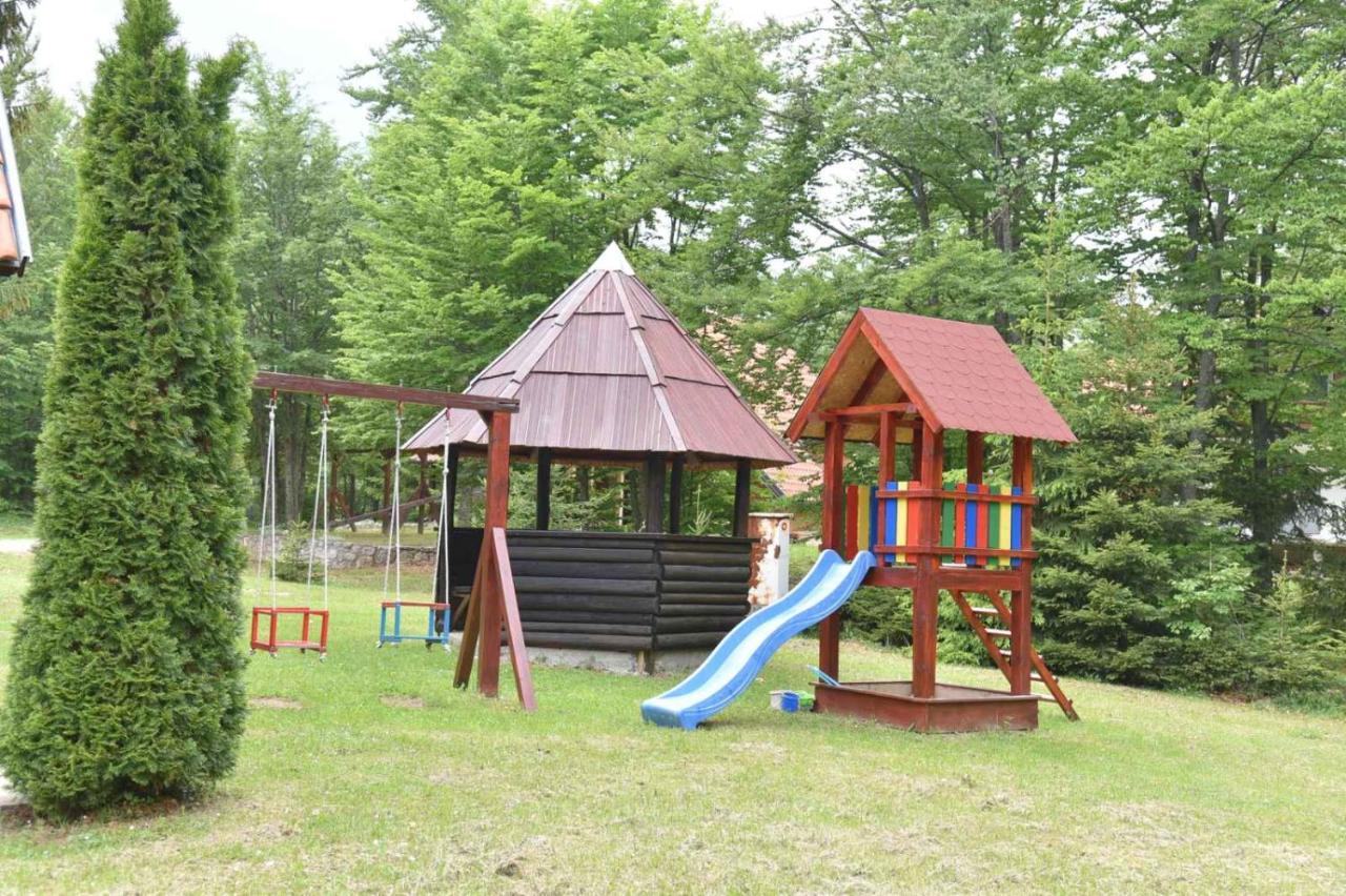 Vikendica Na Sokolini Villa Gornja Koprivna Exteriör bild